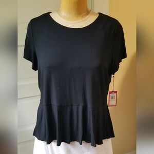 Vince Camuto NWT Black Knit Short Sleeve Top with Flounce Skirt Hem Size 2X